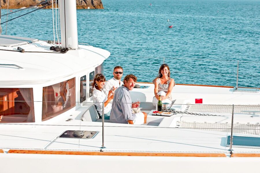 Santorini: Catamaran Tour with BBQ Meal and Unlimited Drinks - Why this cruise is worth considering