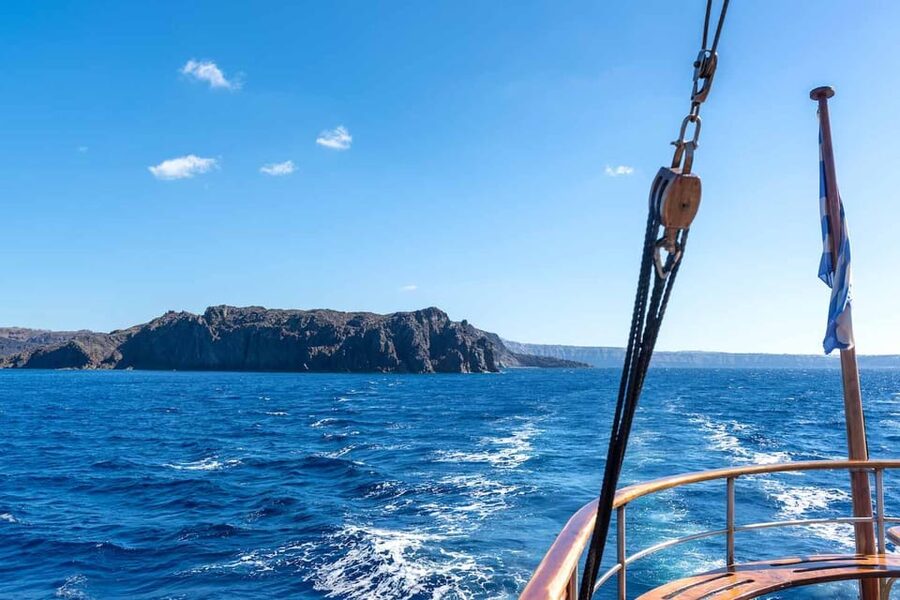 Santorini Port: Cruise to Volcano, Hot Springs & Thirassia - Meeting at Fira Old Port