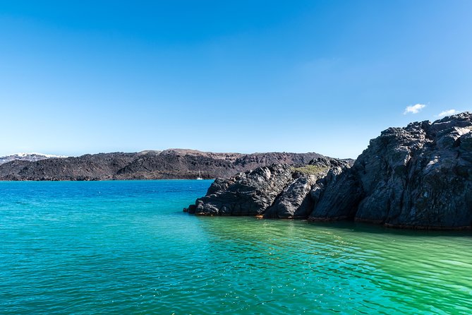 Santorini Volcano and Hot Springs Cruise Tour from Fira Old Port - Why this three-hour cruise is worth considering