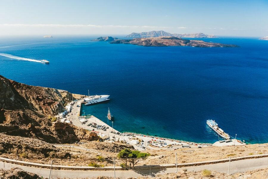 Santorini: Volcano and Hot Springs Sunset Dinner Cruise - Hotel Pickup and the Run to Athinios Port