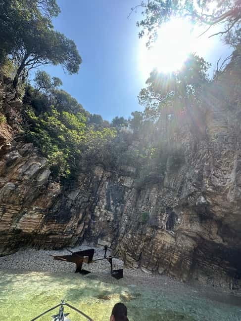 Sarandë: Ionian Coast Hidden Beaches and Caves Boat Tour - Gjiri i Kakomes and another clear-water stop