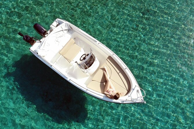 Self-Drive License-Free Boat Rental in Santorini from Vlichada - Why a self-drive boat changes your Santorini day