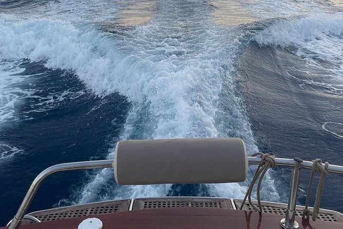 Shared Sunset Cruise from Positano with Drinks & Snacks 1.5-Hour - La Galli and the coast at sunset
