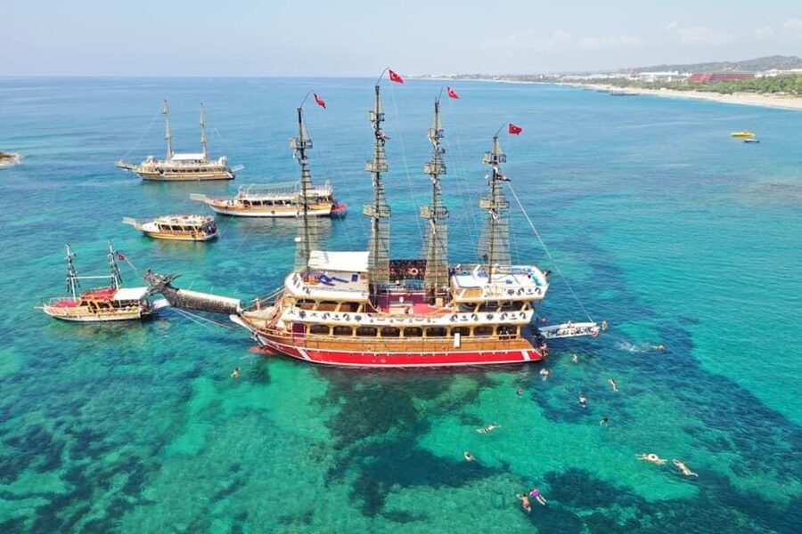 Side: Dolphin Island Boat Tour w/ Lunch & Foam Party - The foam party and boat entertainment