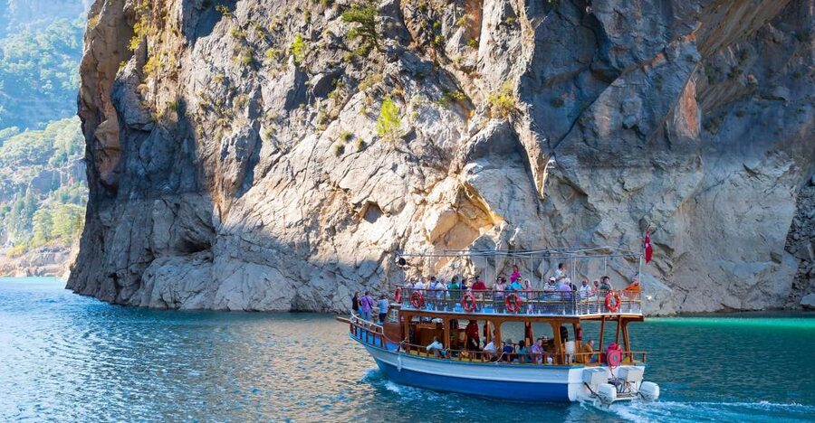 Side: Green Canyon Jeep and Boat Tour with Lunch - Green Lake by Boat
