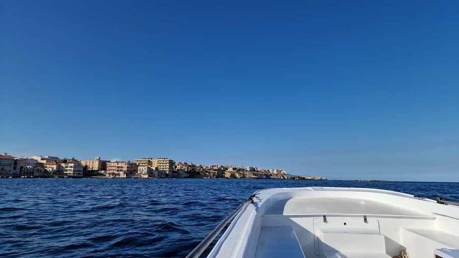 Siracusa: Ortigia & Sea Caves Boat Tour w/ Prosecco & Fruit - Weather, meeting point, and practical planning