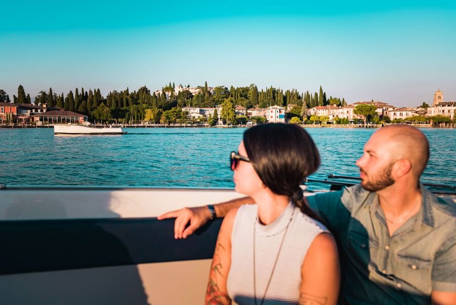 Sirmione: 25 Minute Boat Cruise around the Peninsula - Scaligero Castle looks different from the lake