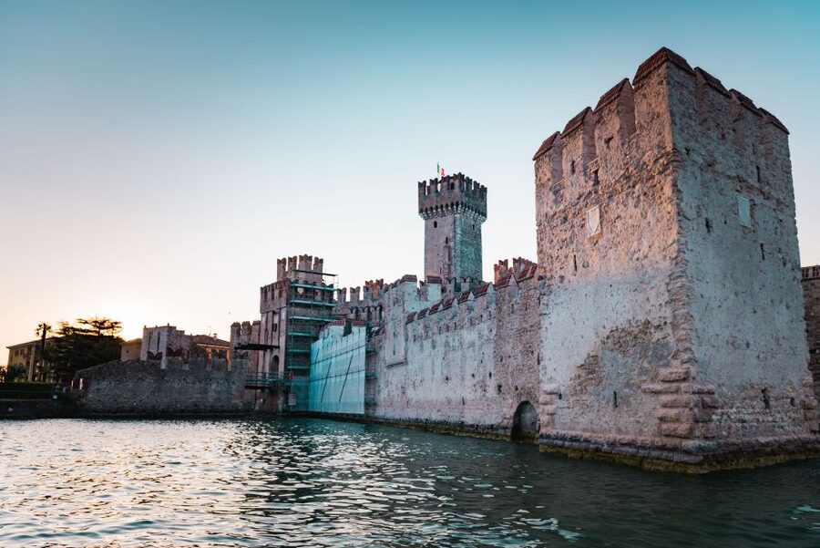 Sirmione: Sunset Boat Cruise with Local Wine - Why 45 minutes is the right length