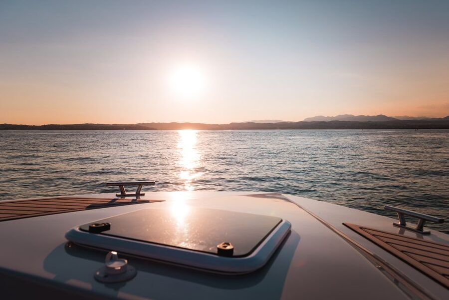 Sirmione: Sunset Boat Cruise with Local Wine - Group or private boat?