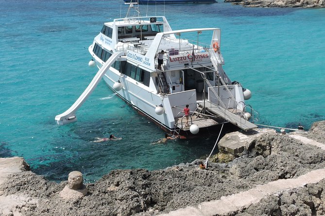 Sliema Cruise to Gozo, Comino and Blue Lagoon in Beautiful Malta - Cruising past Malta’s northern bays