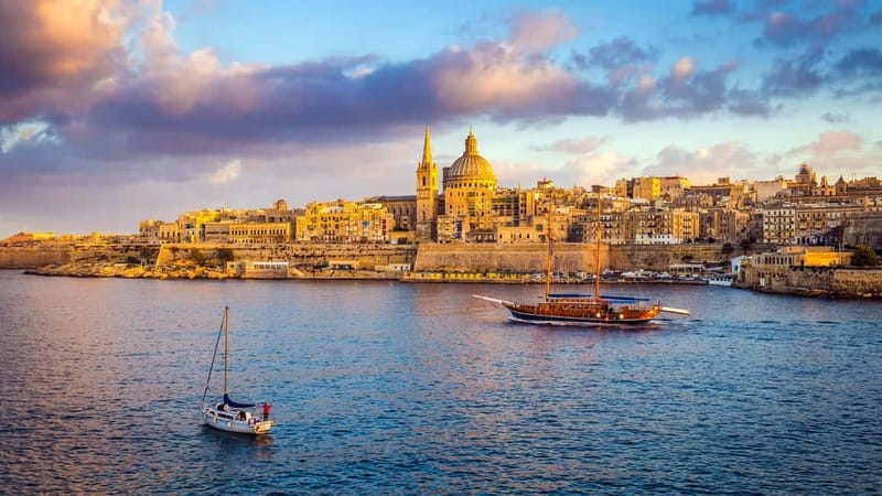 Sliema: Gozo/Comino Blue Lagoon Gulet Cruise w/ Lunch+Drinks - Lunch on board, with snacks and an open drinks service