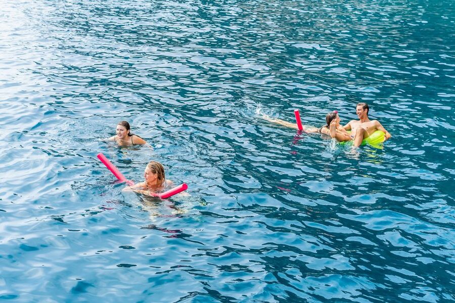 Sorrento: Exclusive Capri Boat Tour and Optional Blue Grotto - Circling Capri by boat