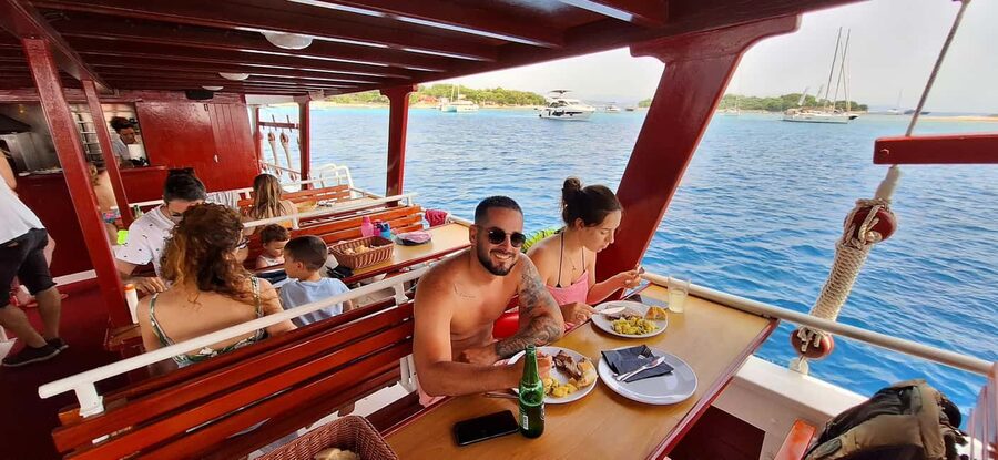 Split: 3 Island & Blue Lagoon Cruise with Lunch & Drinks - Should you book the Split three-island cruise?