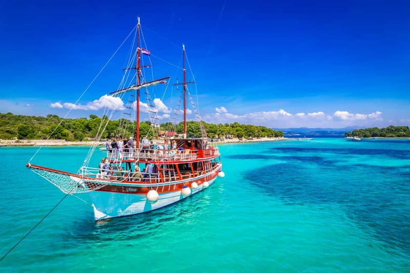 Split: 3 Island & Blue Lagoon Cruise with Lunch & Drinks - Coffee, croissants, and the first long sail