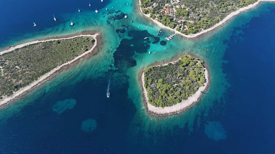 Split: Blue Lagoon & 3 Islands – Premium Speedboat Trip - Leaving Split by speedboat