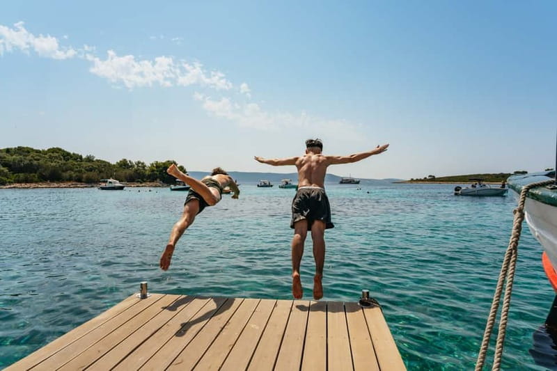 Split: Blue Lagoon & 3 Islands Small Group Speedboat Tour - The speedboat is part of the attraction