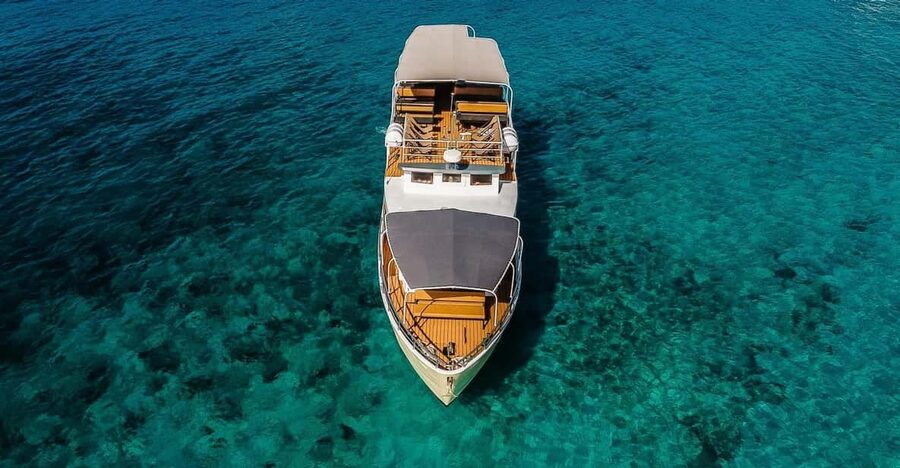 Split: Blue Lagoon and 3 Island Cruise with Food and Drinks - The Blue Lagoon is the main event
