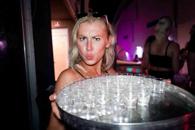 Split: Night Boat Party with DJ, Free Shots & After-Party - Who will get the most from this party