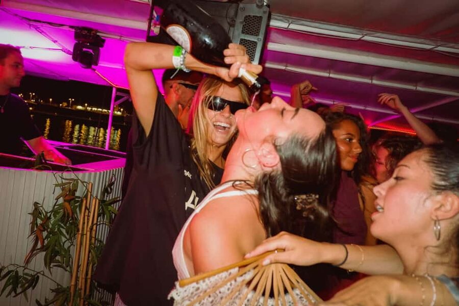 Split: Night Boat Party with Free Shots, Dj and After Party - Practical planning for a smoother evening