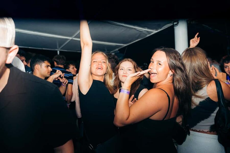Split: Night Boat Party with Free Shots, Dj and After Party - The boat ride brings the city into the party