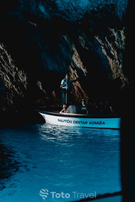 Split/Podstrana: Blue Cave, Hvar & 6 Islands Speedboat Trip - Komiža, the fishing village with time to spare