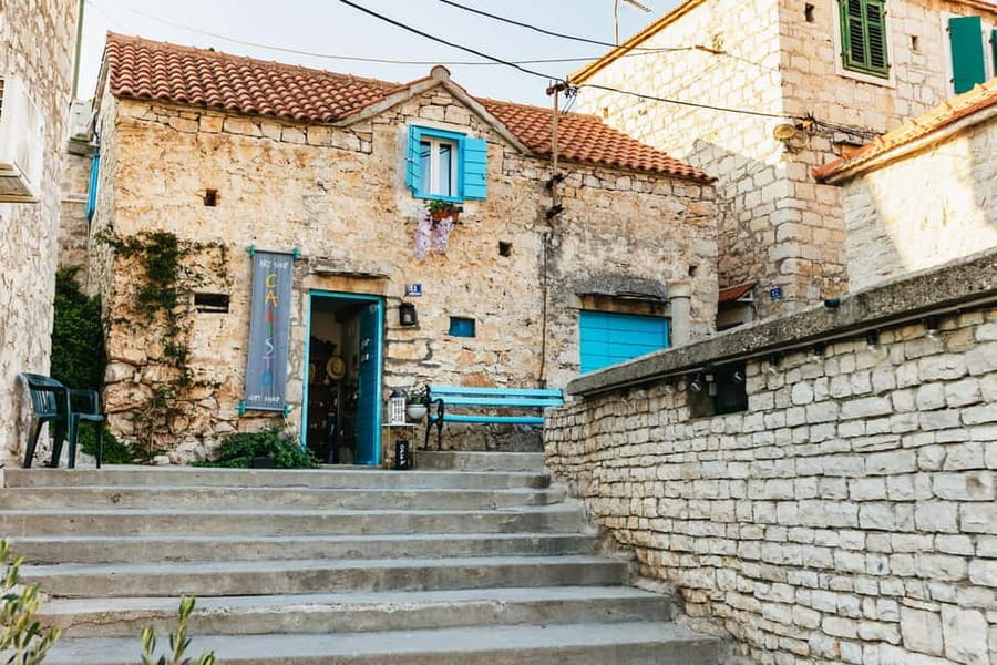 Split/Trogir: Blue Lagoon and 3 Islands Speedboat Tour - Price, comfort, and practical value