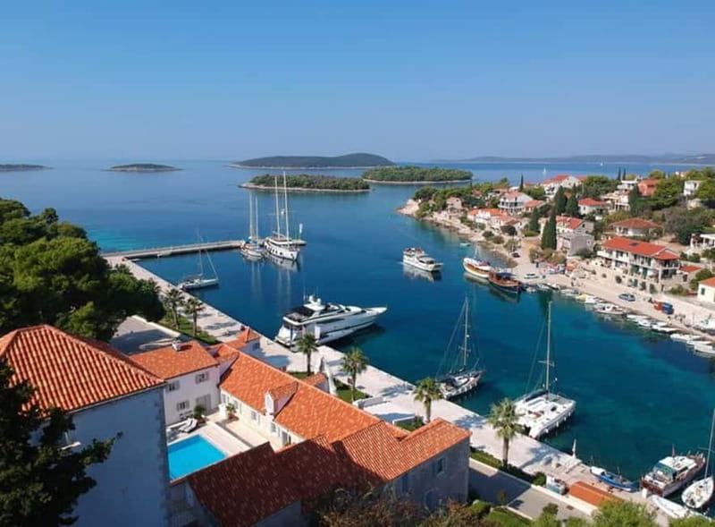 Split/Trogir: Trogir, Blue Lagoon, and Solta Speedboat Trip - Why this Split boat trip works so well