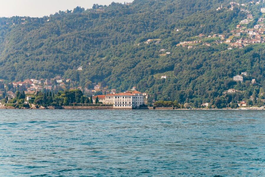 Stresa: 3 Borromean Islands Hop-On Hop-Off Boat Tour - What is and is not included on board
