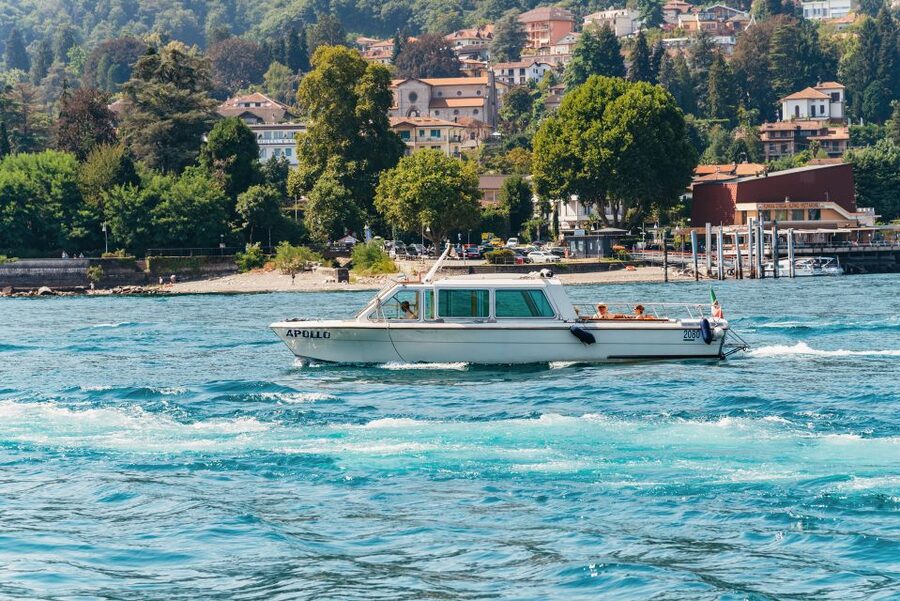 Stresa: 3 Borromean Islands Hop-On Hop-Off Boat Tour - Isola Madre: quiet gardens and unusual plants