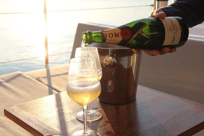 Sunset Jazz Catamaran Cruise with Aperitivo and Live Saxophone - Why Venice looks better from the Giudecca Canal