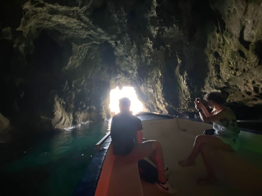 Syracuse: Boat Trip of Ortigia Island and Sea Caves - The Arethusa Spring and the Alfeo Promenade