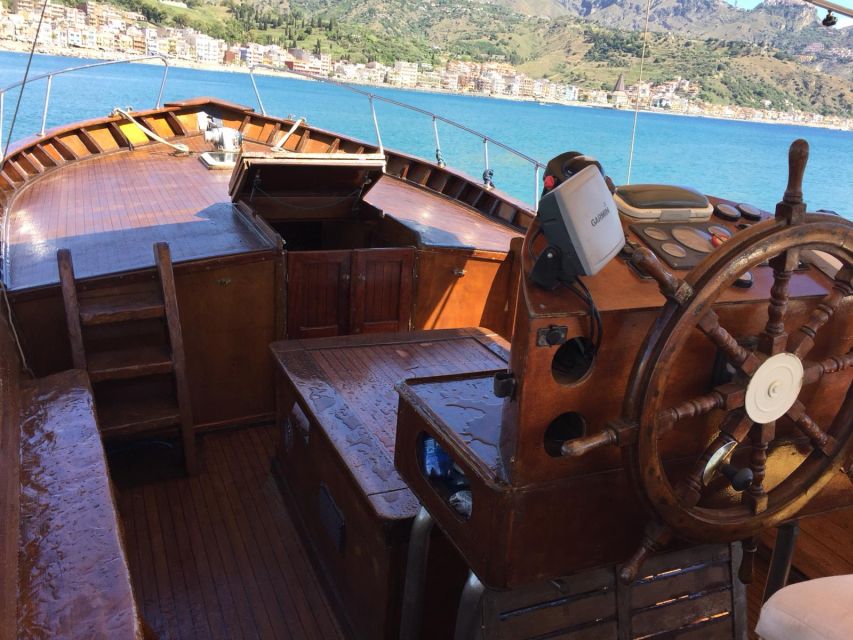 Taormina: Boat Tour to Taormina & Giardini Naxos with Drink - Key points to know before booking