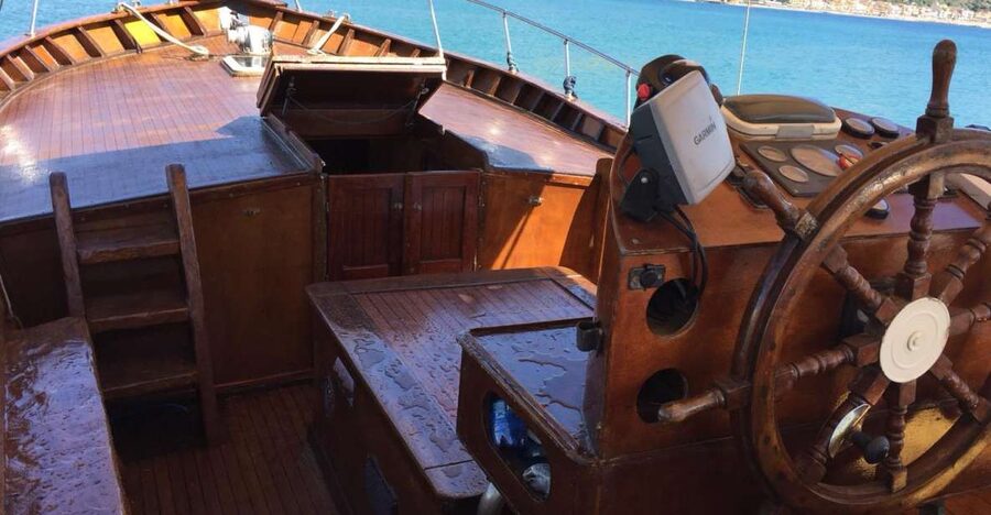 Taormina: Boat Tour to Taormina & Giardini Naxos with Drink - Lovers Grotto, Horse Grotto, and the coastal views
