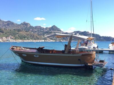 Taormina: Boat Tour to Taormina & Giardini Naxos with Drink
