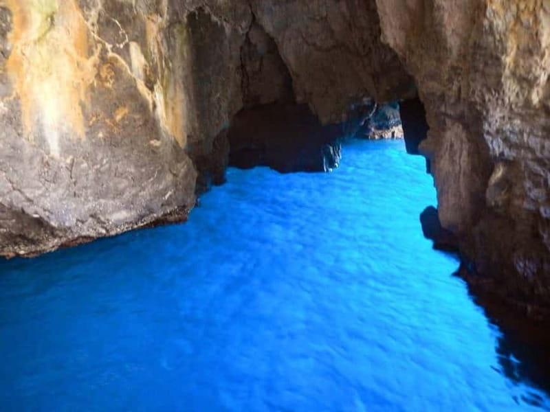 Taormina: Boat Tour with Aperitif on Isola Bella - How much time you really get