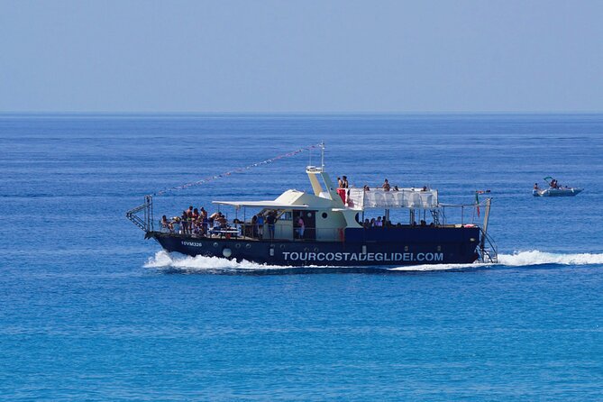 Tour of the Costa degli Dei by boat, 3 hours with aperitif included - Riaci Beach: your first 30-minute swim