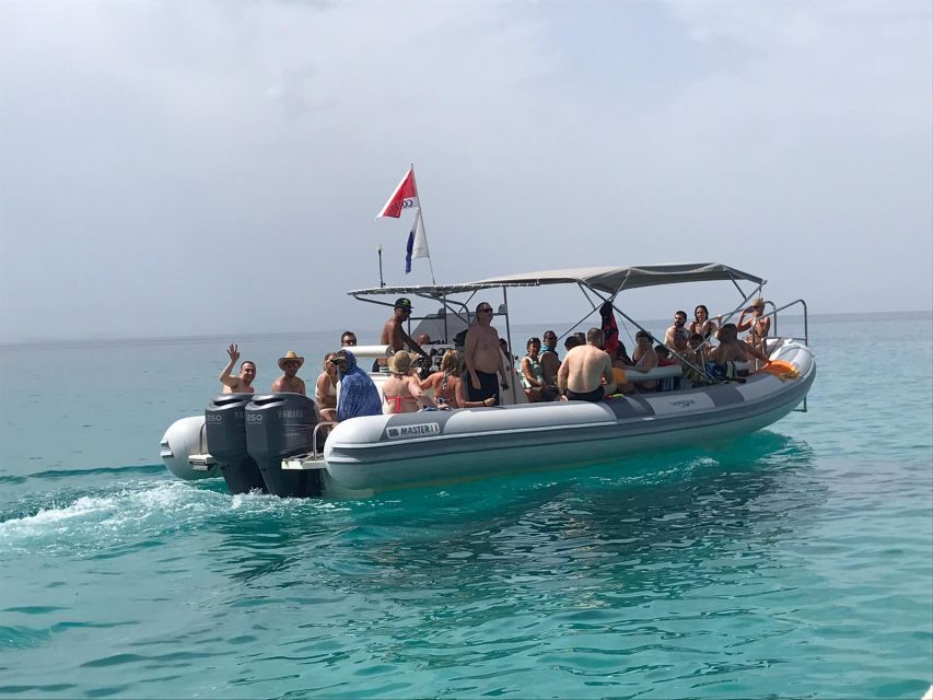 Tropea: Capo Vaticano Boat Trip with Snorkeling & Drink - The family-run boat atmosphere is part of the appeal