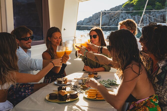 Unforgettable experience in Catamaran Ibiza - LAGOON 400 - A full day aboard the Lagoon 400