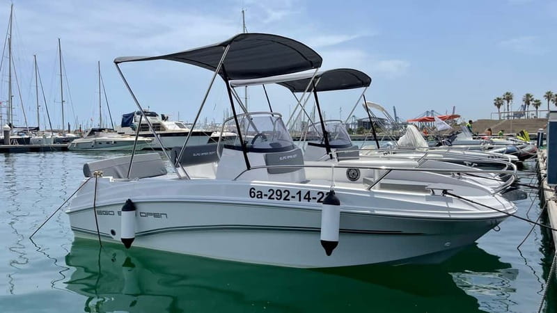 Valencia: Boat Rental Without License - Taking the helm at Marina Norte