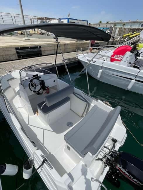 Valencia: Boat Rental Without License - What to bring to Marina Norte