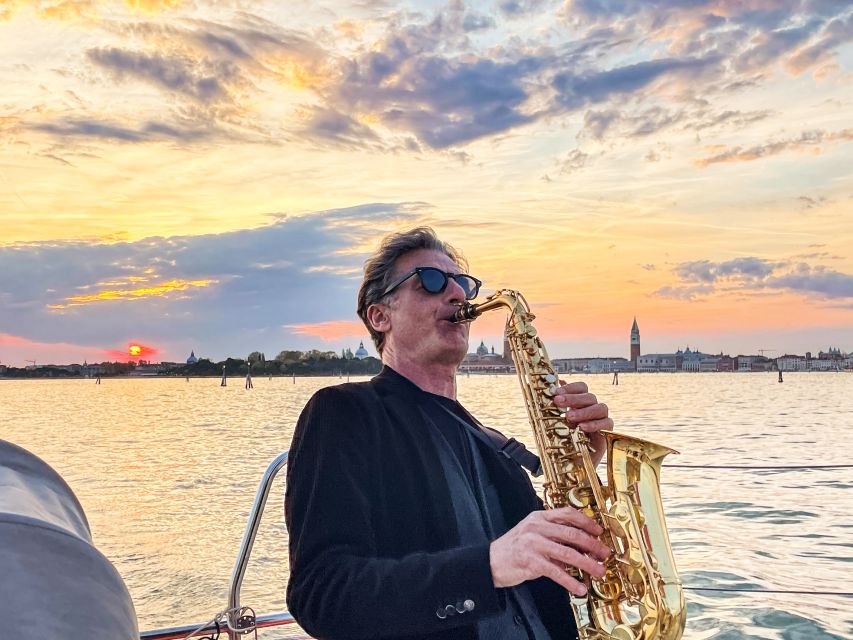 Venice: Catamaran Sunset Jazz Cruise with Aperitivo - Meeting point and arrival advice