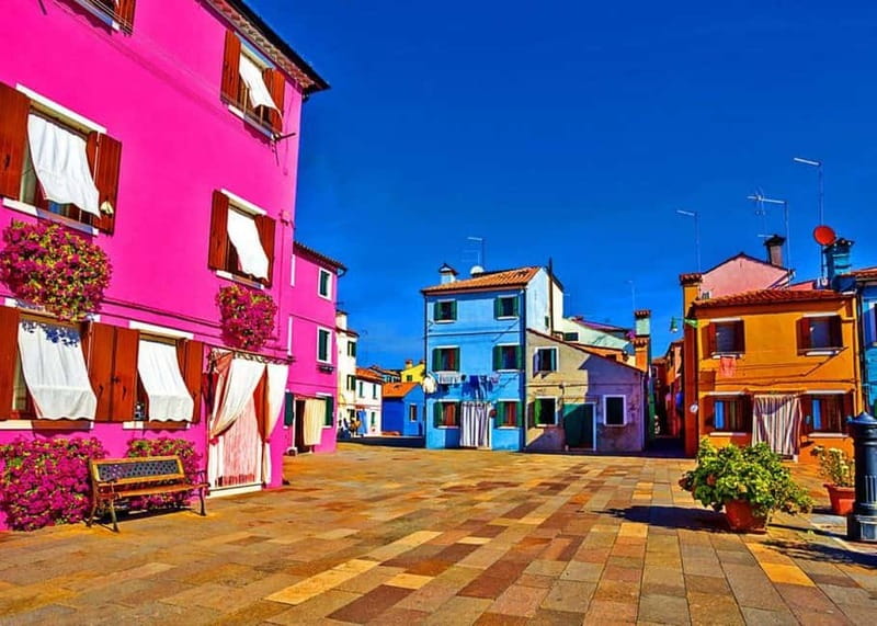 Venice: Guided Islands Cruise to Murano, Burano & Torcello - Murano and the Ten-Minute Glass Demonstration