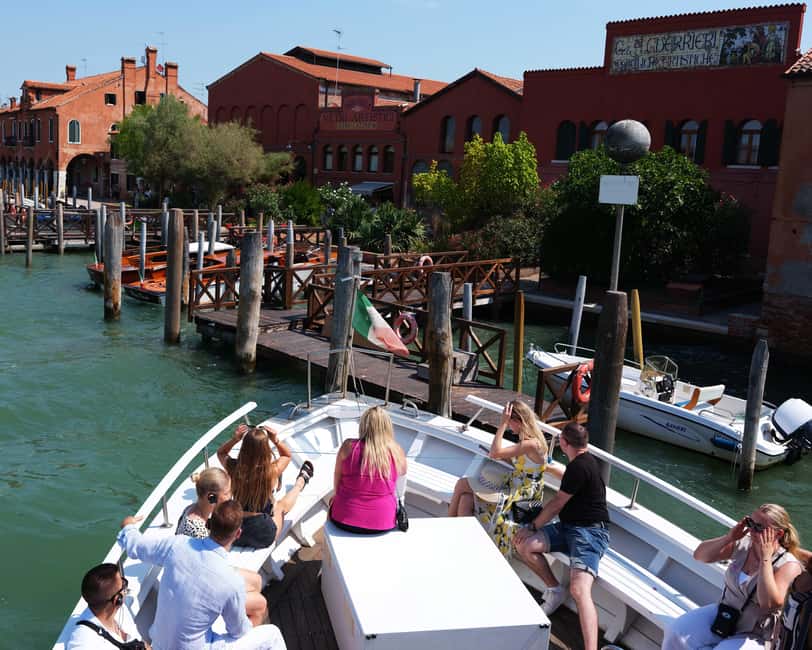 Venice: Guided Islands Cruise to Murano, Burano & Torcello - Burano Is the Photogenic Favorite