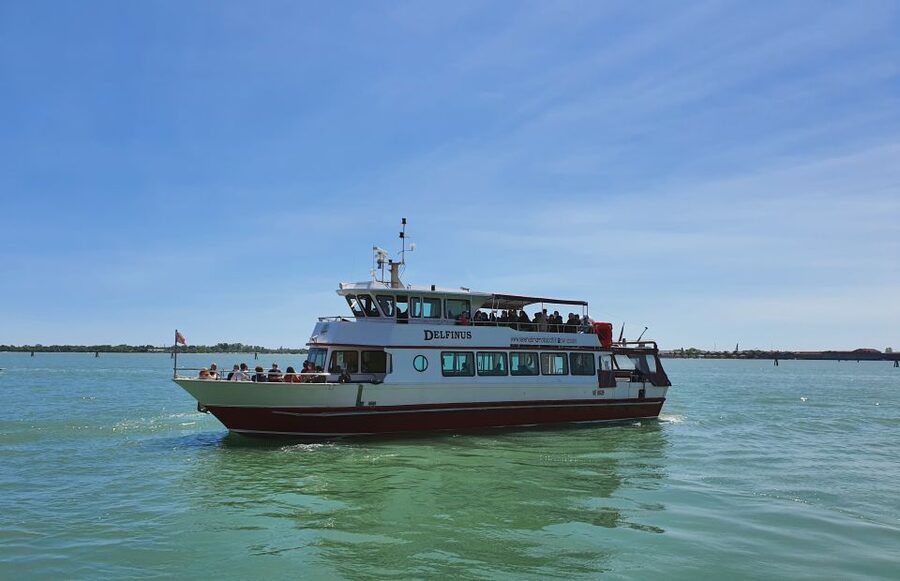 Venice: Murano & Burano Panoramic Boat Tour w/ Glassblowing - Why Murano and Burano make a smart half-day from Venice