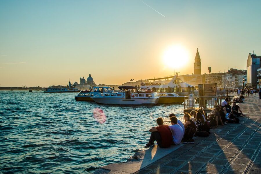 Venice: Sunset Cruise by Typical Venetian Boat - What the Bragozzo and Sampierotta mean for your ride