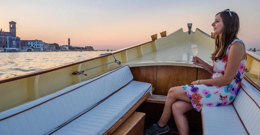 Venice: Sunset Cruise by Typical Venetian Boat - The best photo stretch between Giudecca and San Giorgio