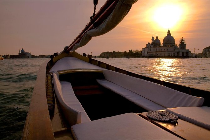 Venice Sunset Cruise by Typical Venetian Boat with Prosecco - What this Venice boat ride really is