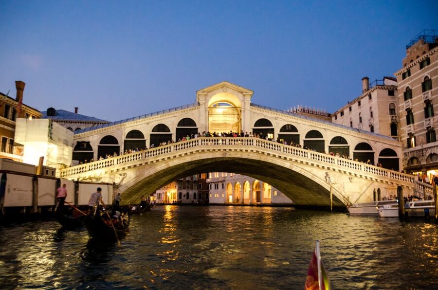 Venice: Sunset Cruise by Typical Venetian Boat - From Ospedale to the quieter lagoon islands