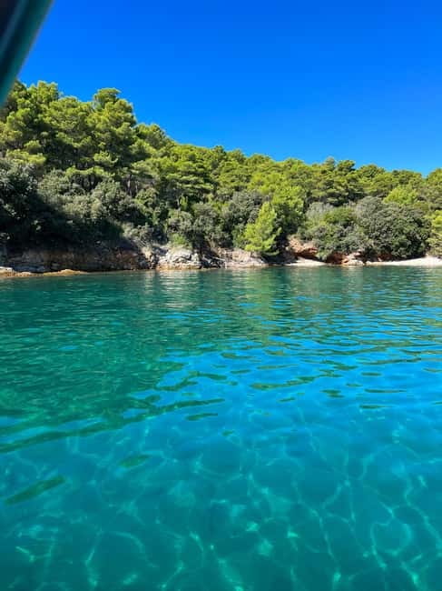 Zadar: 3 Island Speedboat Tour & Blue Bay Swim with Drinks - What to bring and who should skip it
