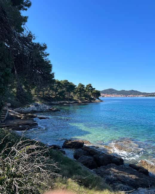 Zadar: 3 Island Speedboat Tour & Blue Bay Swim with Drinks - The first 15 minutes: leaving Zadar behind